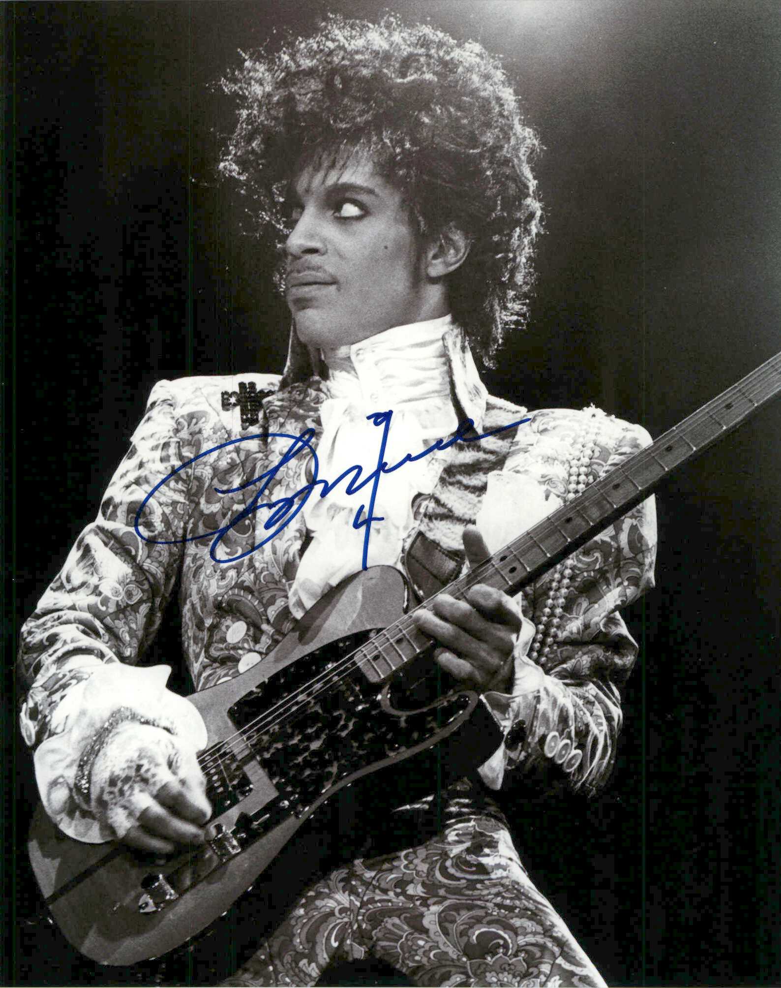 AACS Autographs: Prince Autographed Glossy 8x10 Photo