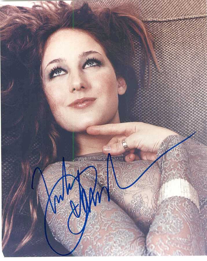 aacs-autographs-leelee-sobieski-autographed-glossy-8x10-photo