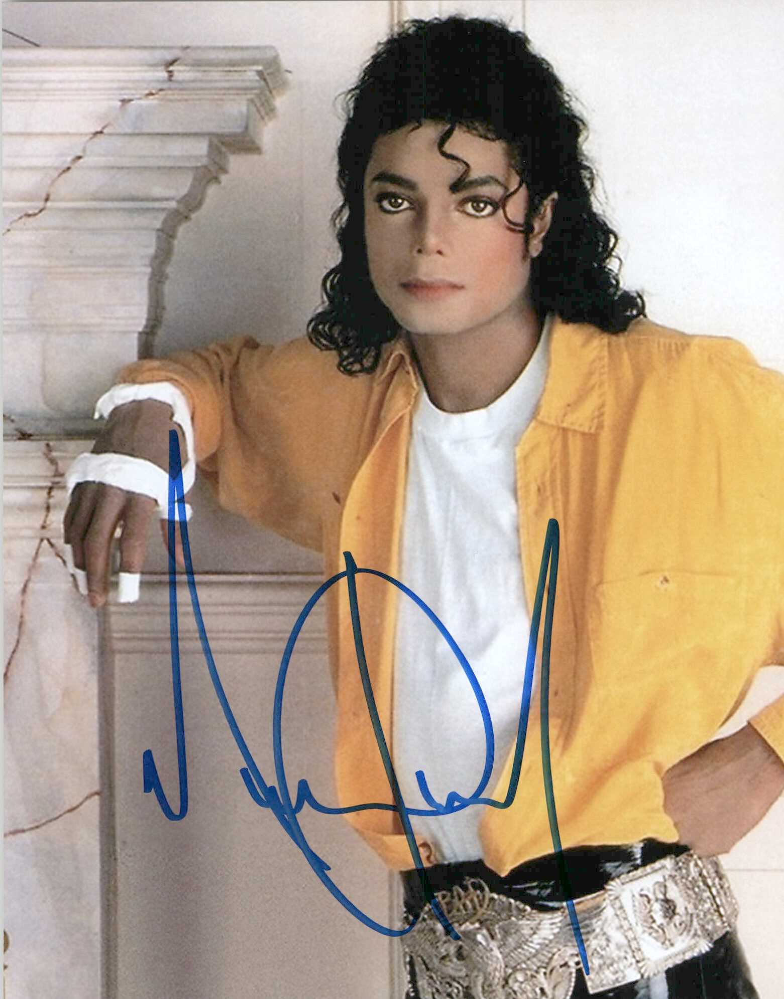 AACS Autographs Michael Jackson d 2009 Autographed Glossy 8x10 Photo