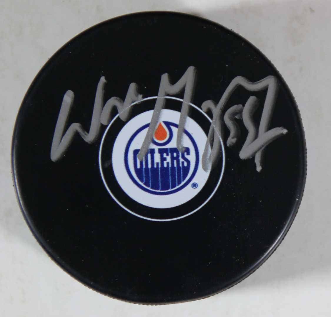 AACS Autographs: Wayne Gretzky Autographed Edmonton Oilers Hockey Puck