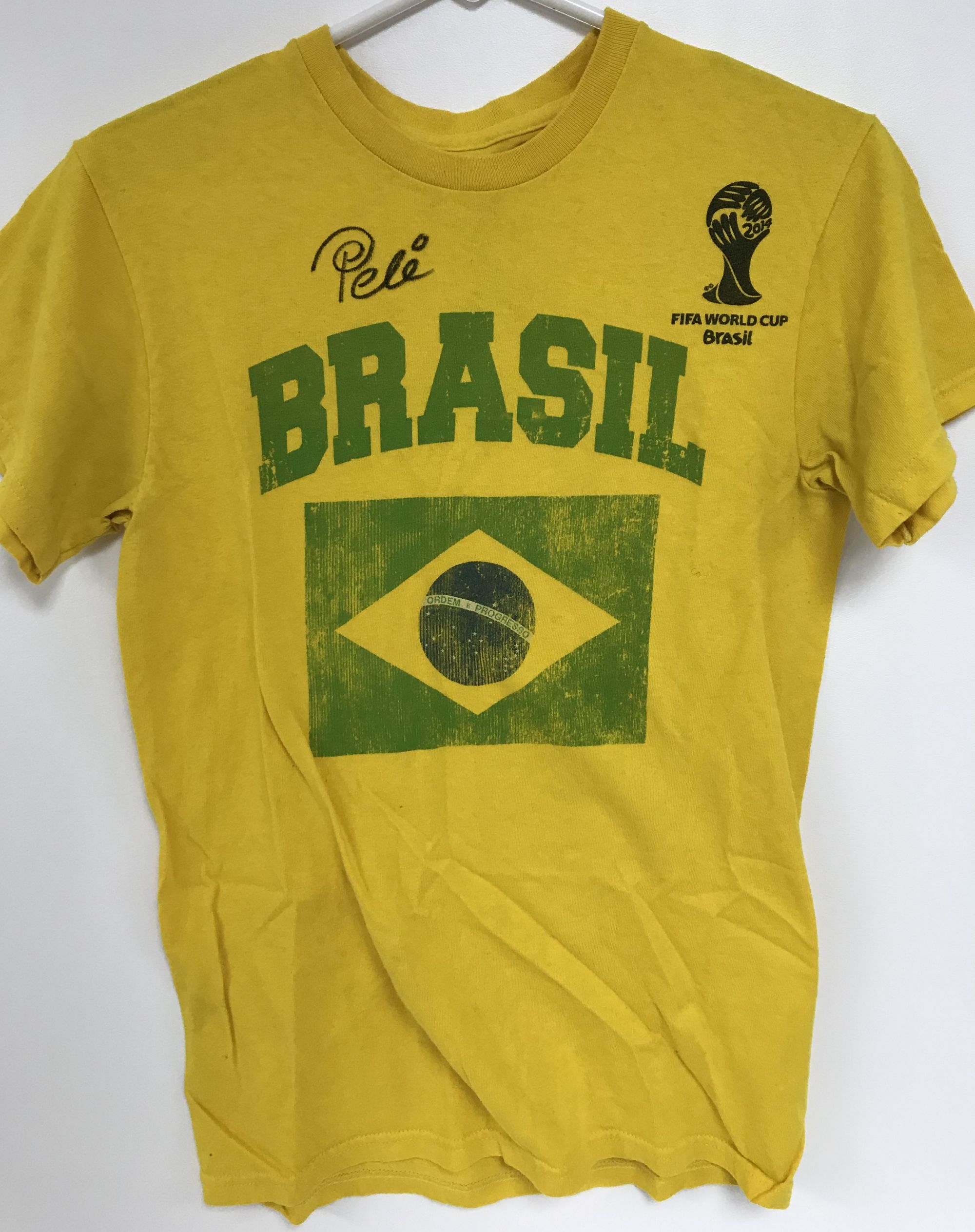 AACS Autographs: Pele Autographed Brasil Soccer Shirt