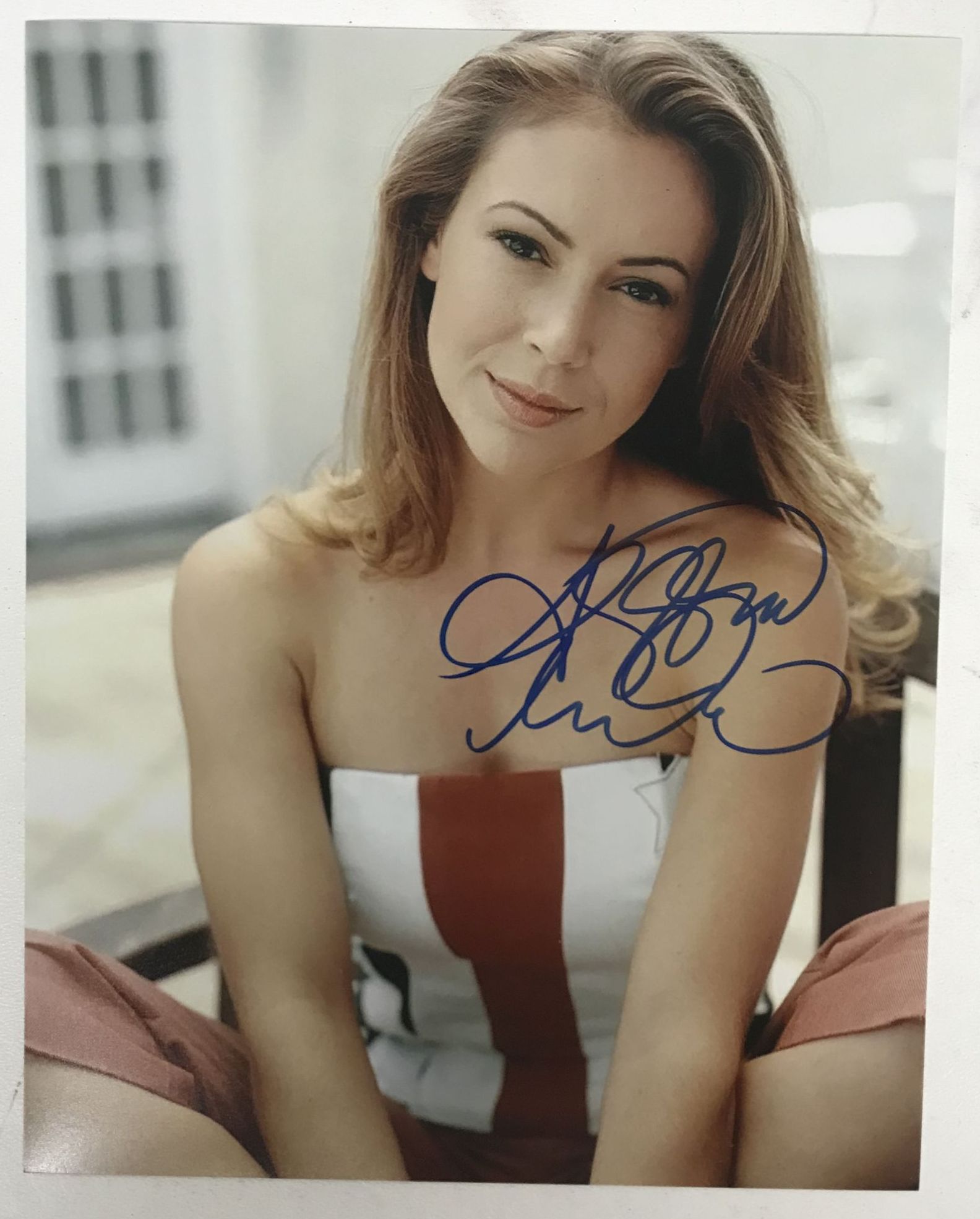 Aacs autographs alyssa milano autographed glossy 8x10 photo