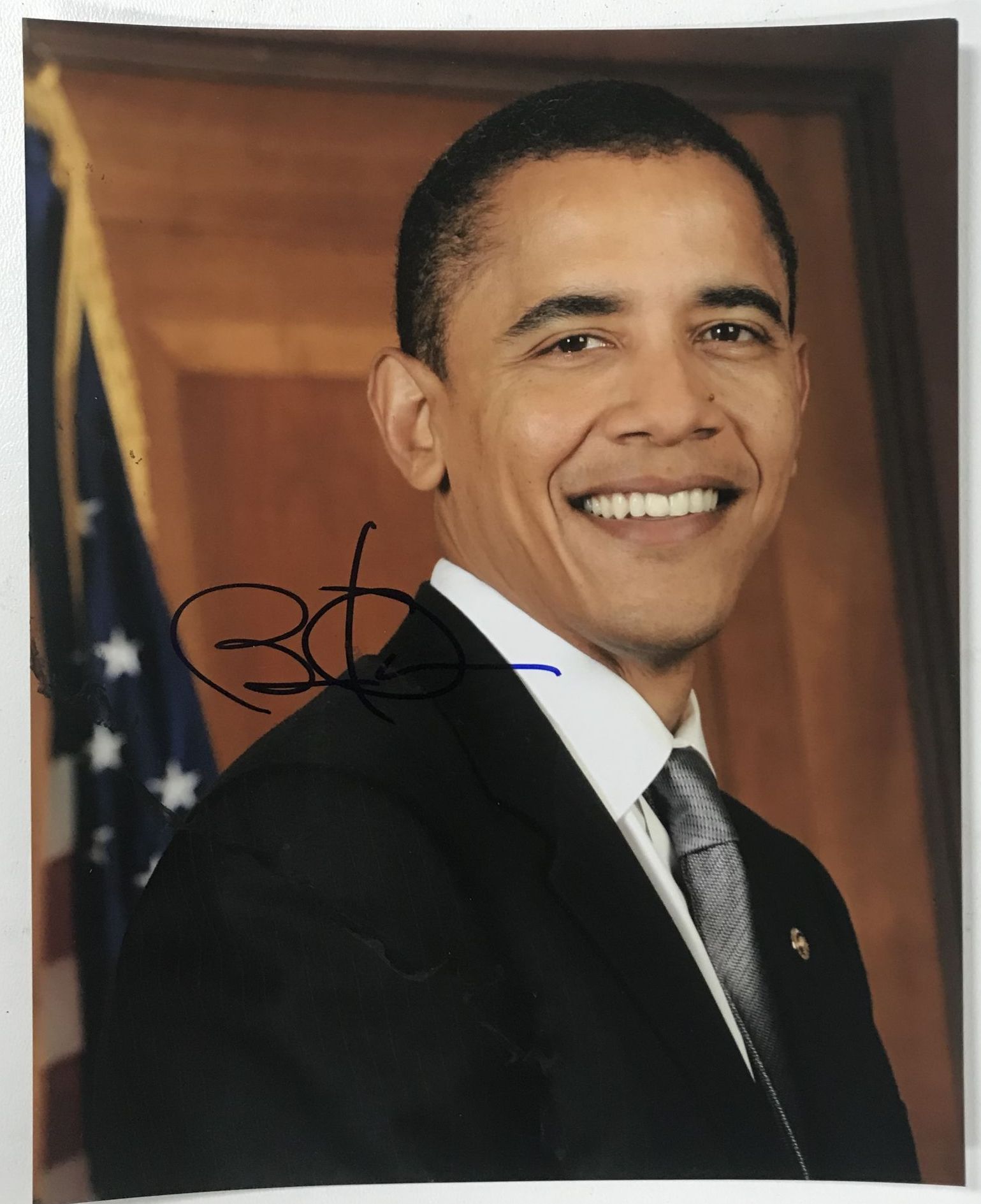 AACS Autographs Barack Obama Autographed Glossy 8x10 Photo