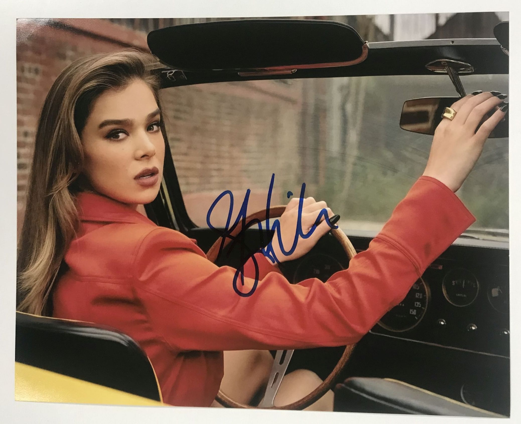 aacs-autographs-austin-butler-autographed-glossy-8x10-photo